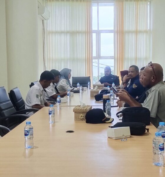 DPRD menggelar rapat bersama BKPSDM Raja Ampat guna membahas soal mutasi pegawai di lingkungan Pemkab Raja Ampat.